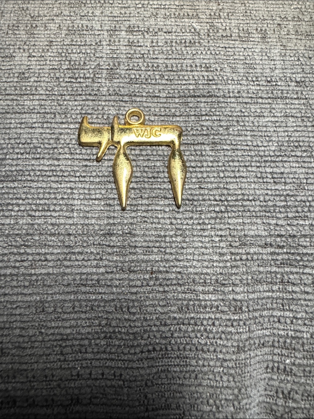 Vintage Gold Tone WJC Jewish Chai Symbol Pendant Charm 1”W